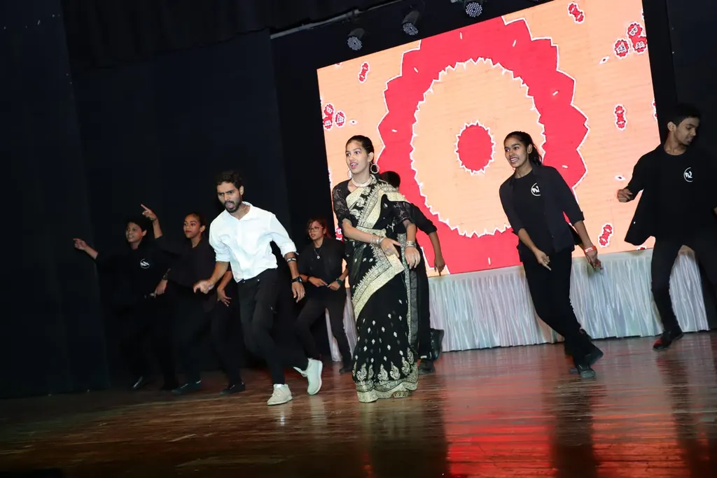 Royal Dance class — Dance in Antop Hill