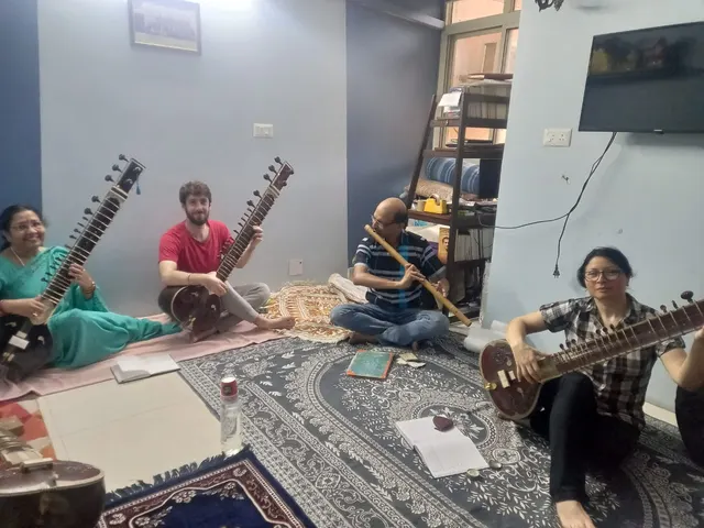 Ratna Lahiri Sitar Tutor — Music in Dwarka
