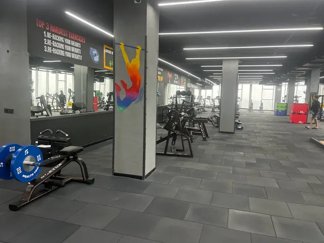 BOMISO FITNESS Center Sector 65 M3M Tee Point — Yoga in Golf Course Extension