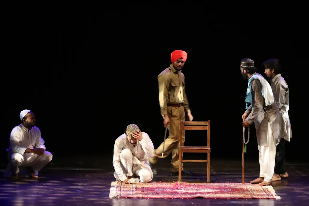 Tamasha on stage — Theatre & Drama in Gole Market