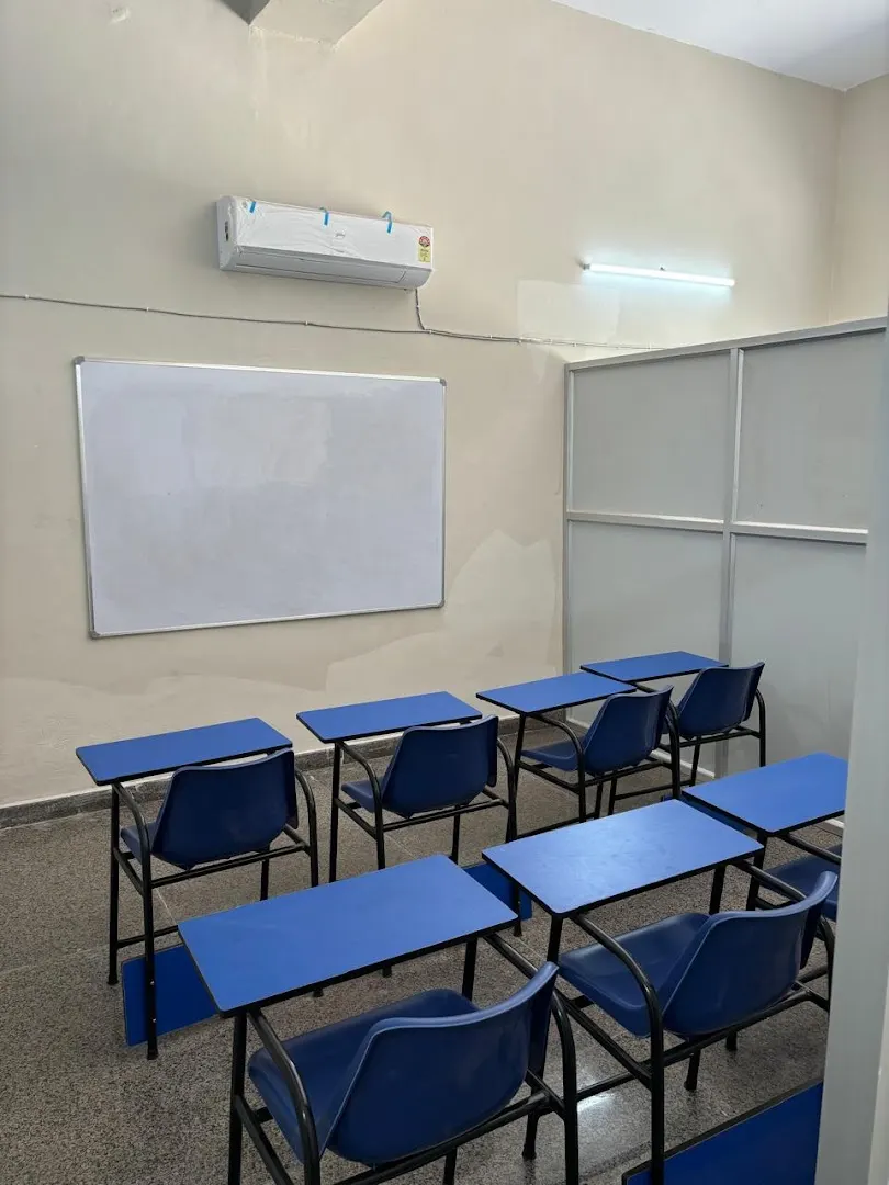 Kreative institute — Swimming in Wazirpur