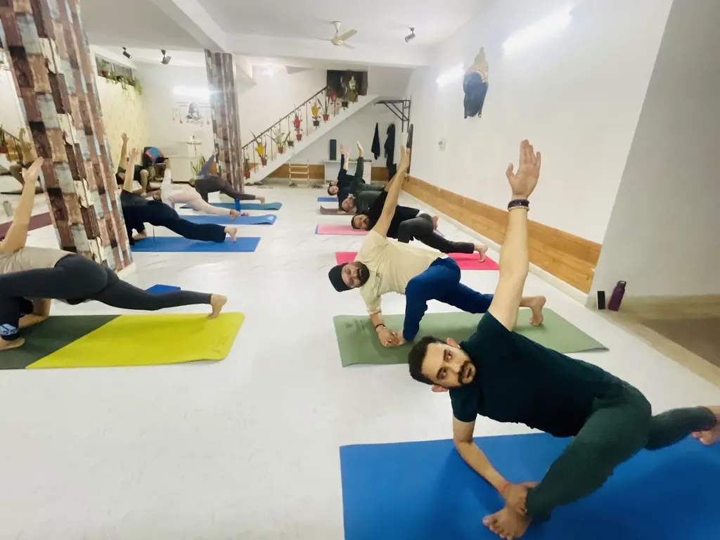 Paras yoga studio — Yoga in Sector 23