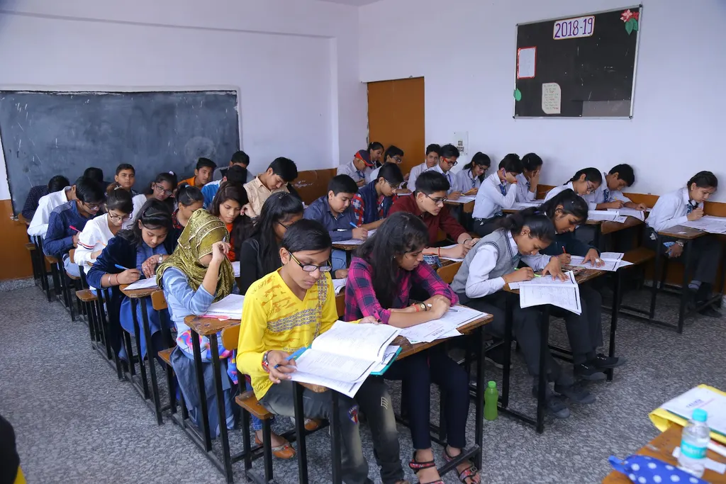 Kelvin Institute — Art & Craft in Shahdara