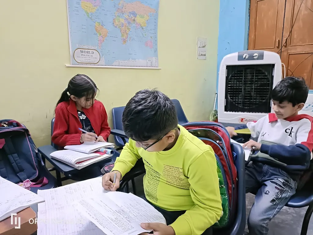 Labhaa English Academy — Art & Craft in New Mustafabad
