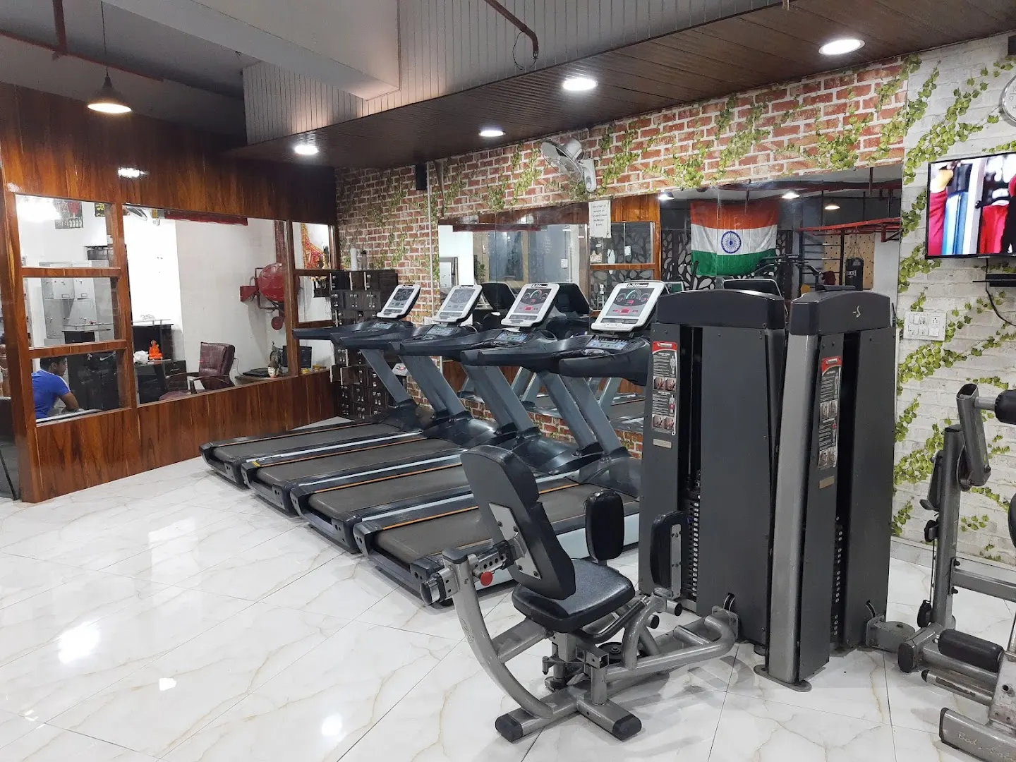 Health Villa Gym, Vasundhara Enclave — CrossFit & Functional Training in Vasundhara Enclave, Noida