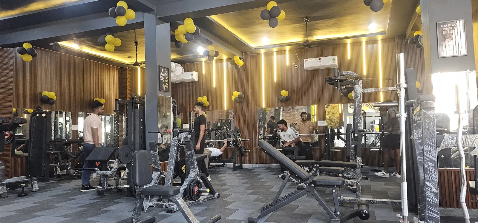 Tomar fitness club — Standard Gym in Jeevan Park, Delhi