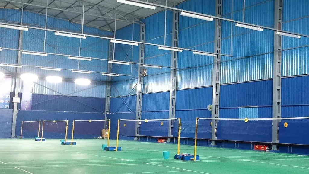 Skyfinch Sports Center — Badminton in J. P. Nagar
