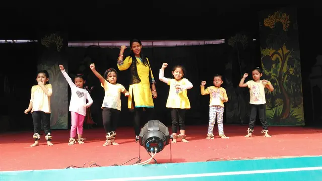 Suruchi Dance World — Dance in Crossings Republik