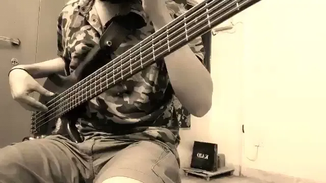 Real Guitar and Bass Classes — Music in Malviya Nagar
