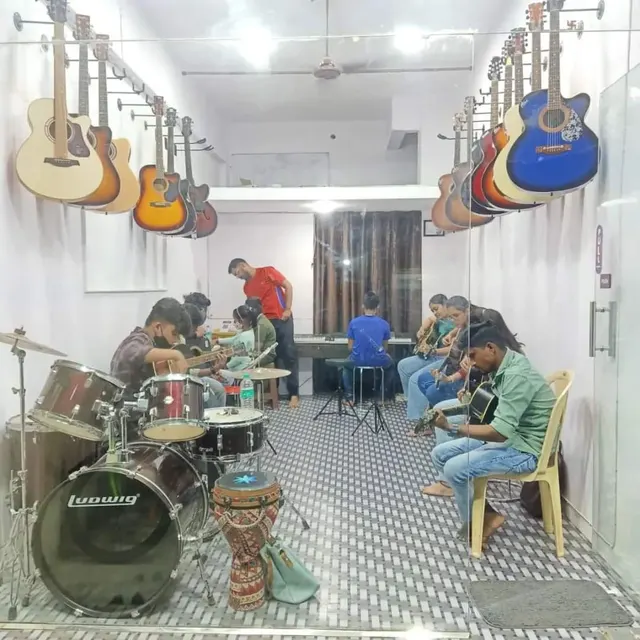 Brilliant Music — Music in Ghansoli
