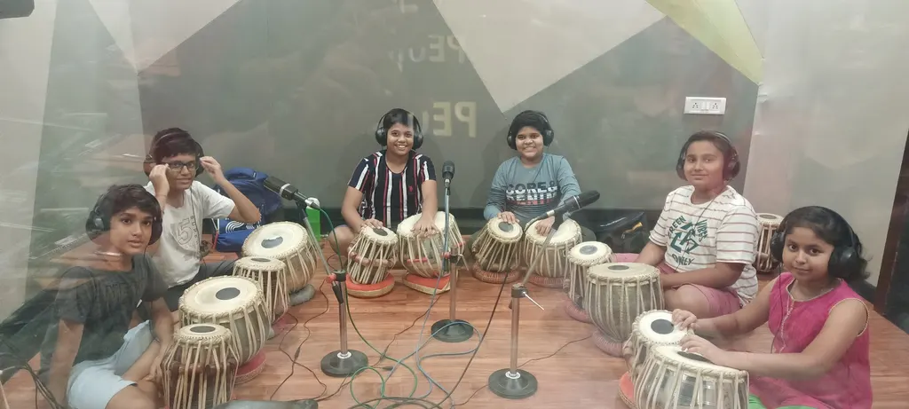 Swarsaaz Entertainment And Music Academy — Music in Thane West