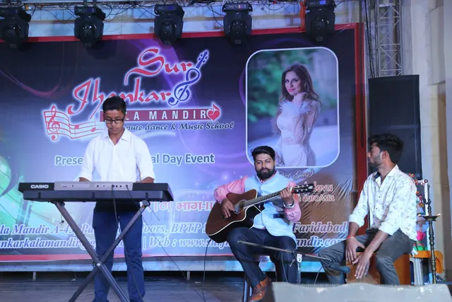 Sur Jhankar Kala Mandir. — Dance in Neharpar Faridabad