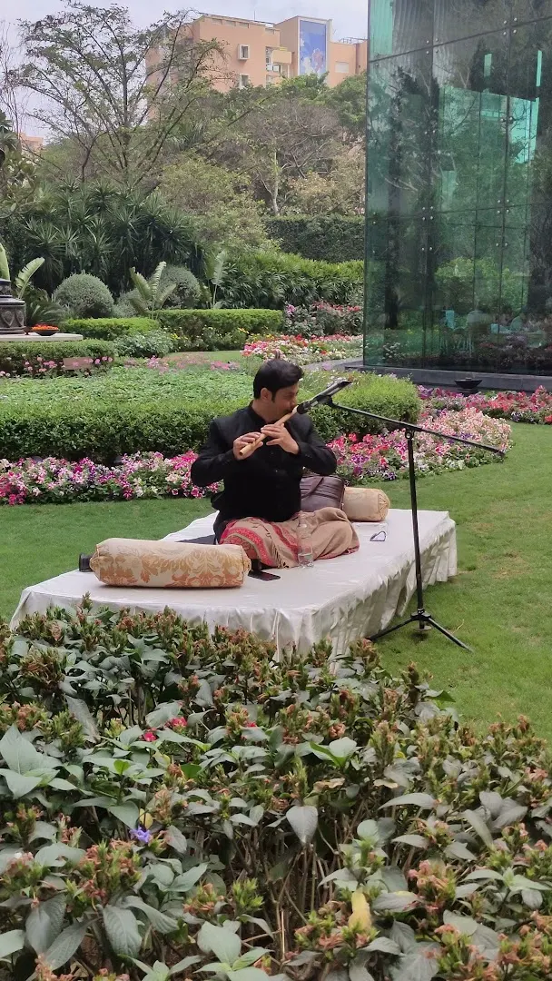Flute (बाँसुरी सीखे) — Music in Vinod Nagar East