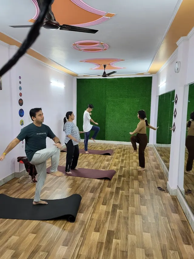 Vedhyogashala — Yoga in Tukhmirpur