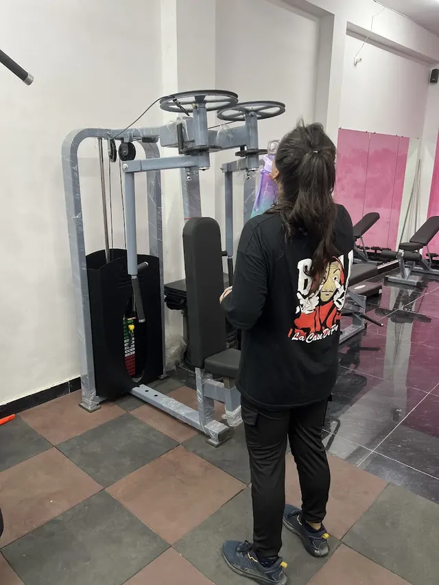 Female Fitness GYm