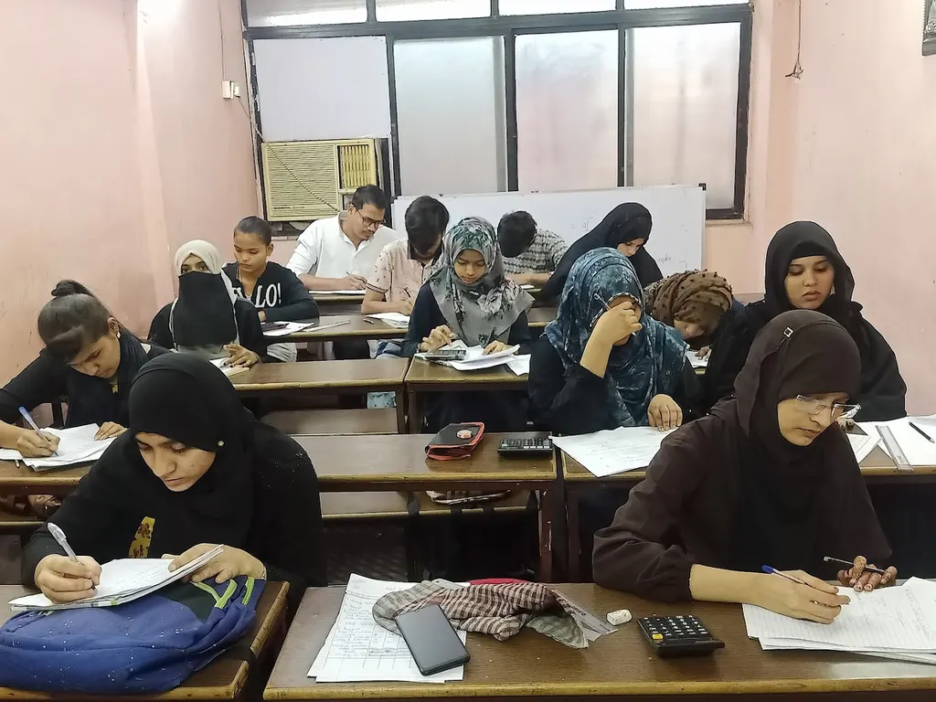 Dawood Sir's Academy — Coding & Robotics in Mumbra