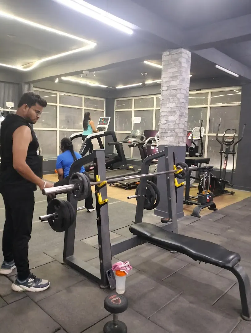 Pro Maker Gym & Health Club — Premium in Sector 15