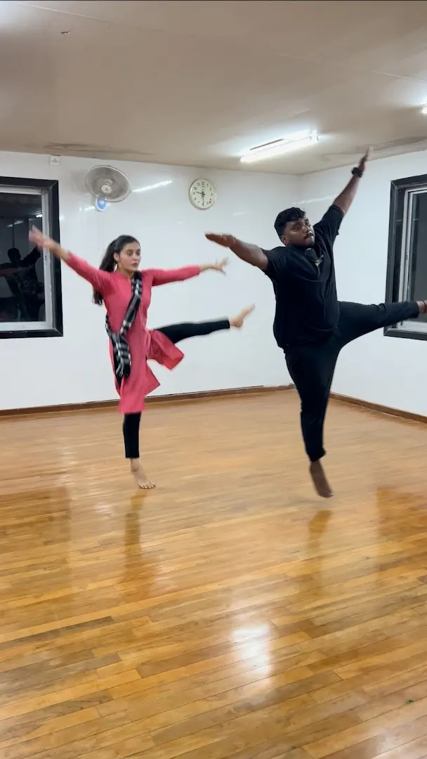 Real Dance Crew — Dance in Santacruz East