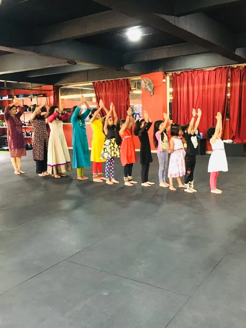 Kalaagram Art and Wellness Centre PVT. LTD — Dance in Doddanekkundi