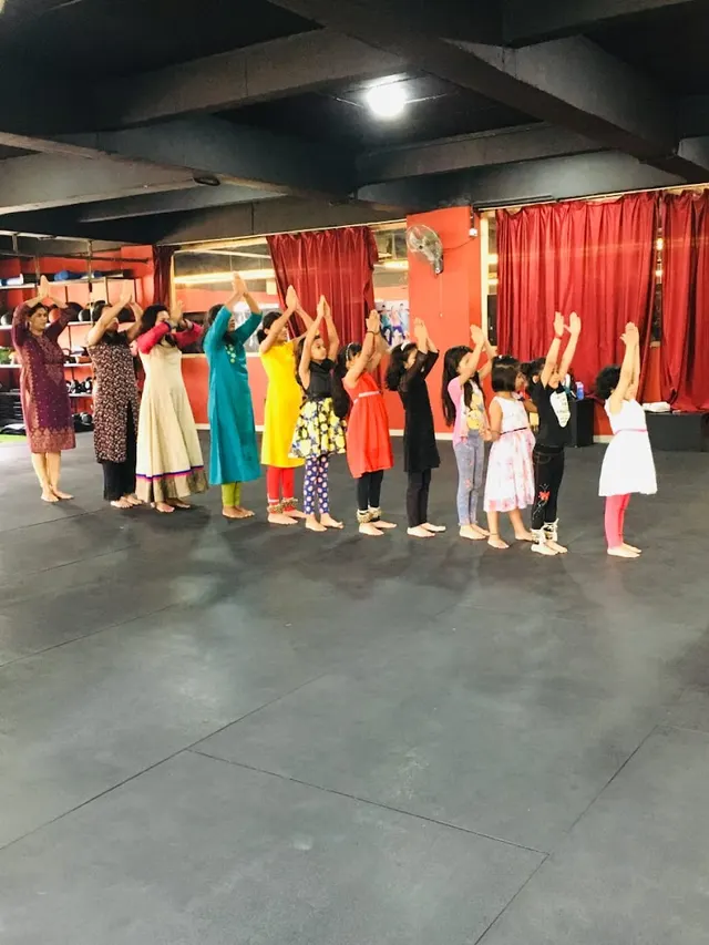 Kalaagram Art and Wellness Centre PVT. LTD — Dance in Doddanekkundi