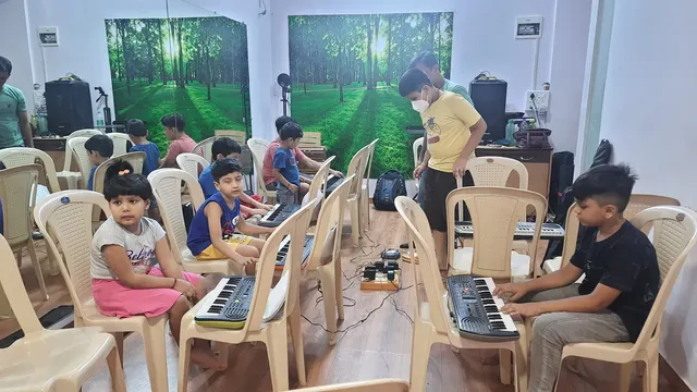 Kalakruti Activity and Karaoke Studio — Music in Borivali East