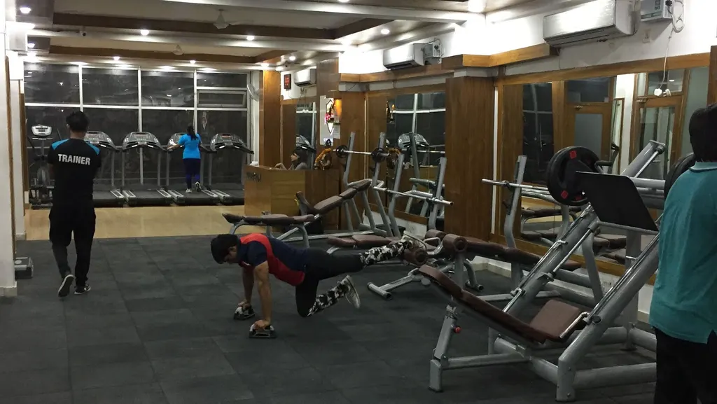 Dream Fitness GYM & Sports Academy — CrossFit & Functional Training in Vaishali