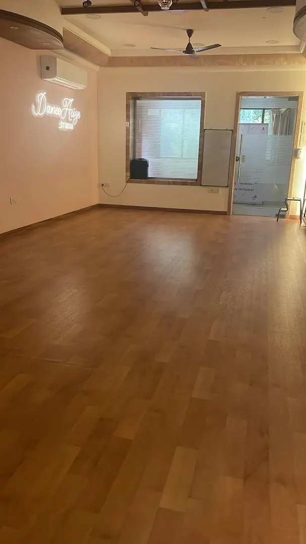 DanceAcize — Dance in Vile Parle West