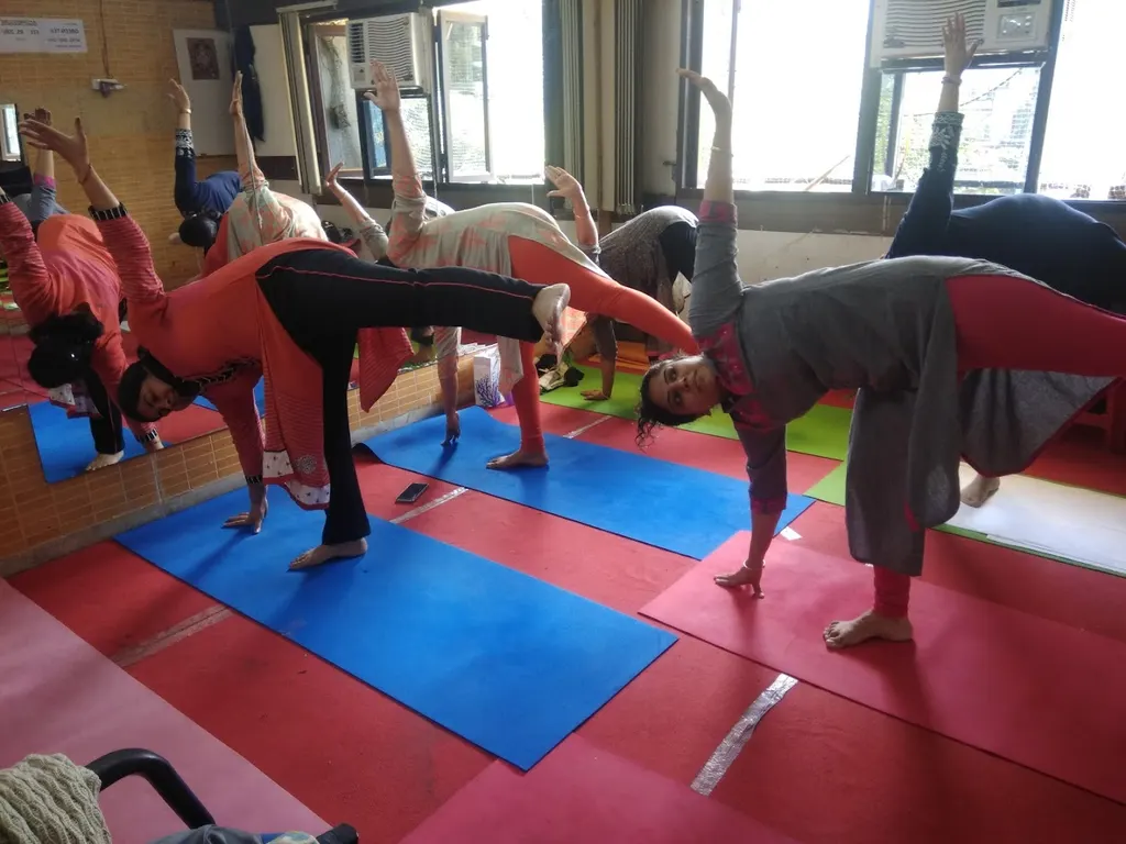 Yog Sarita — Yoga in Pitampura