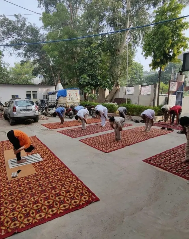 Arti Sabherwal's Yoga Classes — Yoga in Naraina