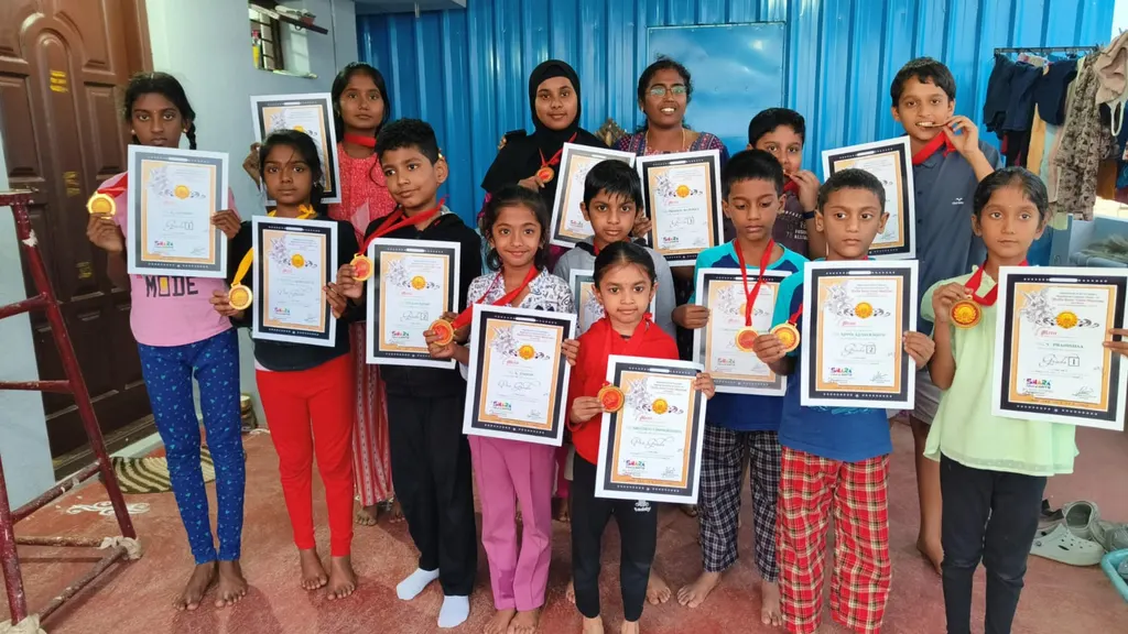 Monisha Art Academy — Art & Craft in Dooravani Nagar
