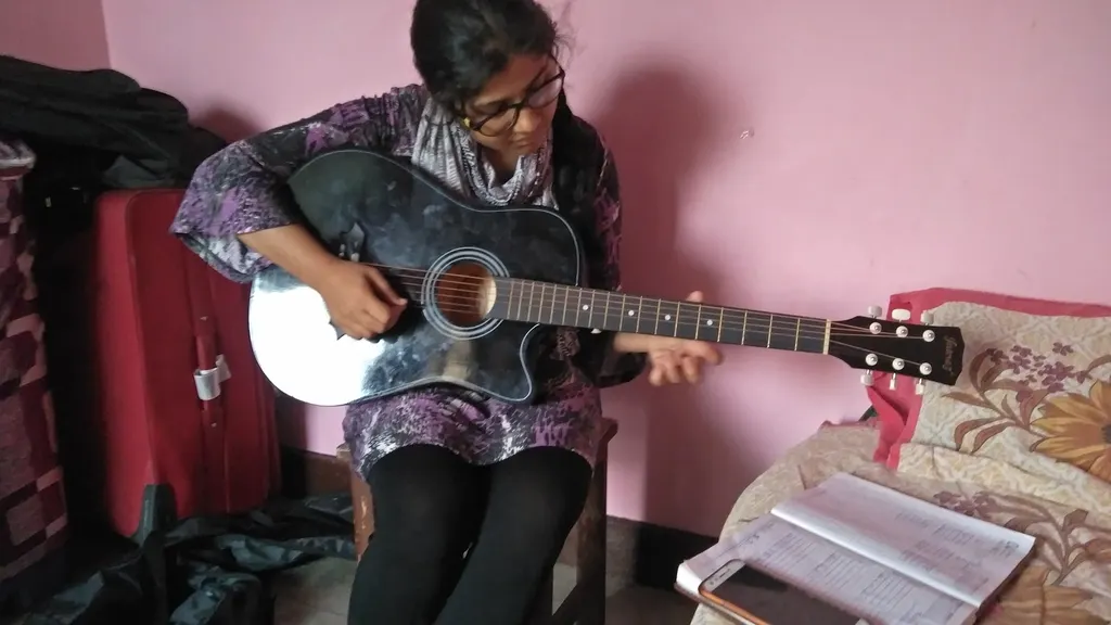 Worship warrior a complete guitar class — Music in Sultanpuri