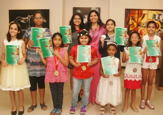 The Vibrant Strokes — Art & Craft in Vasundhara Enclave