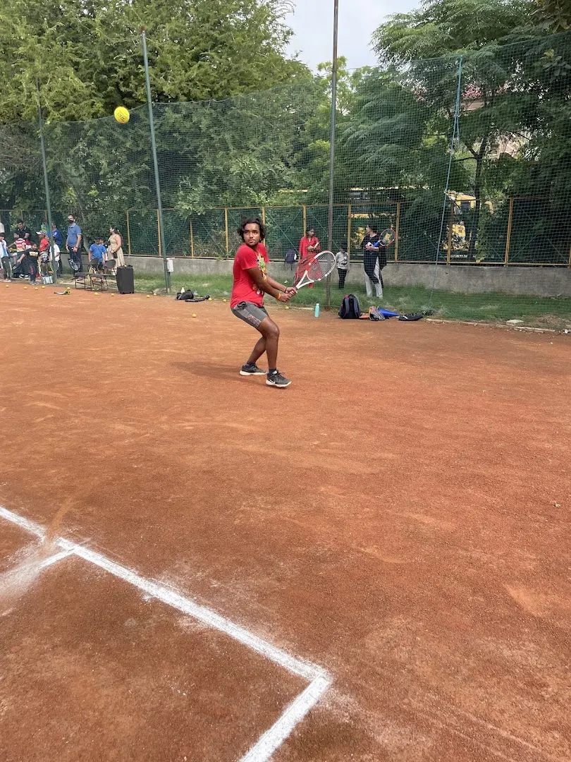 Tennis O Holic Pitampura — Tennis in Pitampura