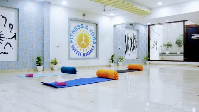 Healthzen - Nurturing body and mind — Yoga in Sector 17