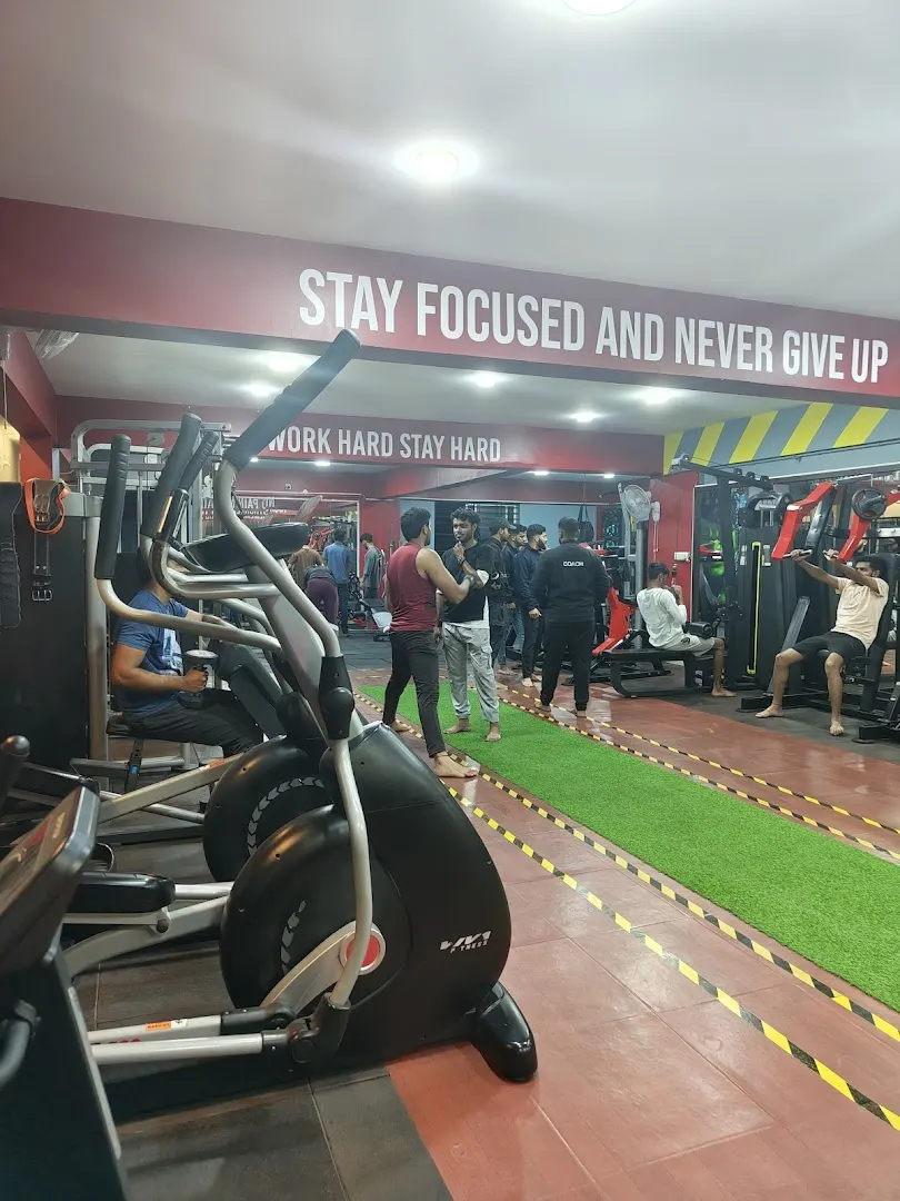Platinum Fitness - Hmt Layout — Standard Gym in Peenya, Bengaluru