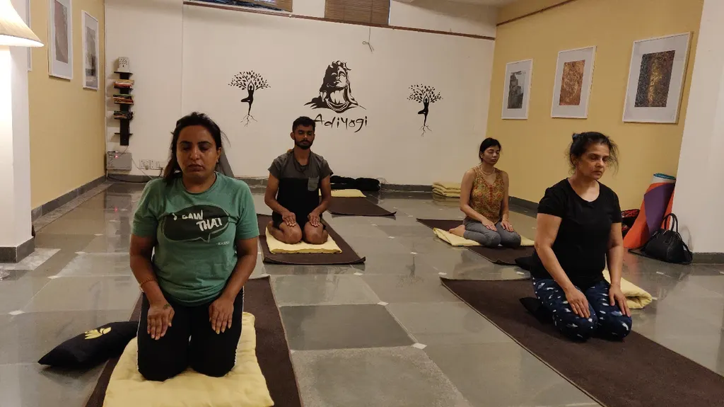 Sthiram Yoga | Sadhguru Gurukulam — Yoga in Sector 54