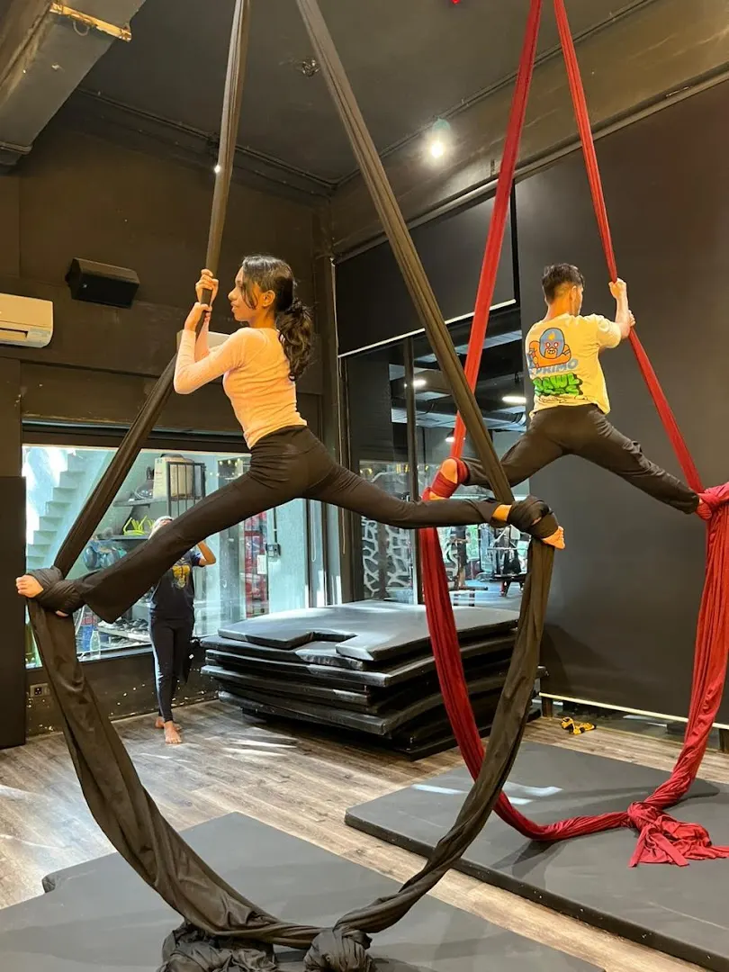 The Circus Stories — Art & Craft in Andheri East