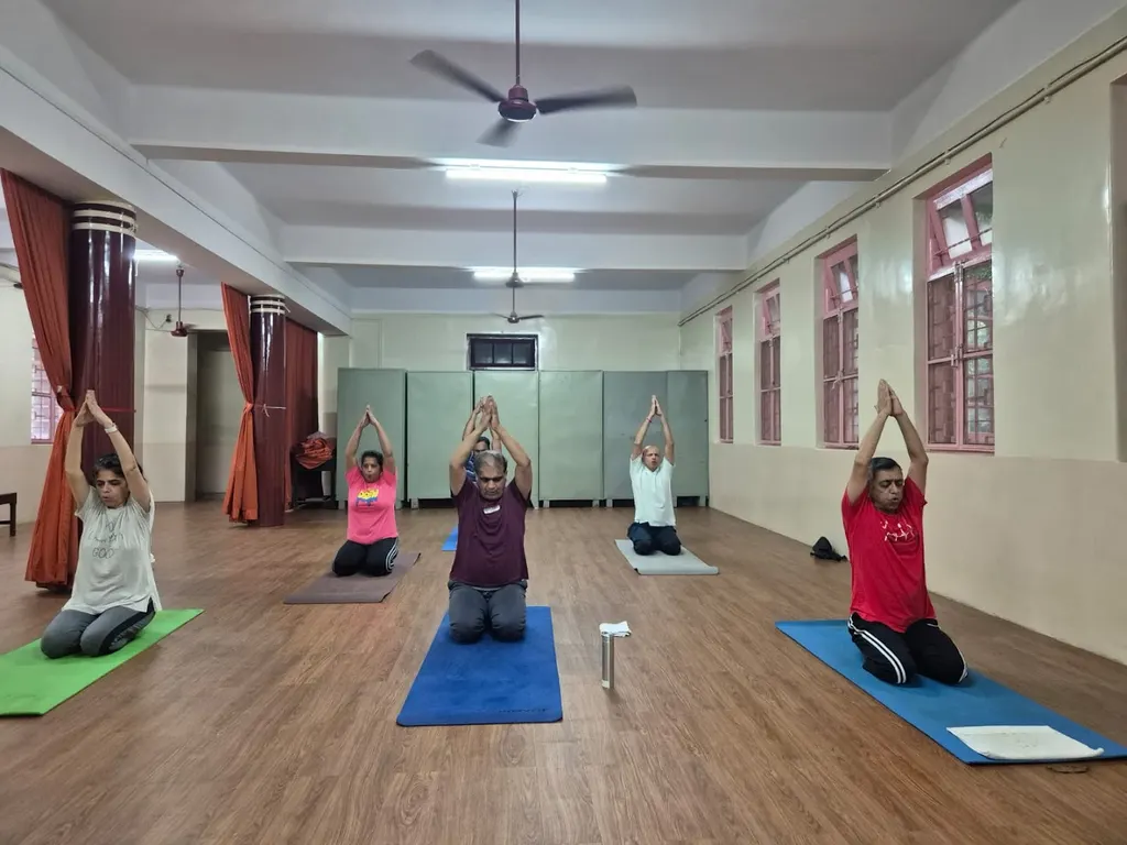 The Yoga Institute Irla — Yoga in Vile Parle West
