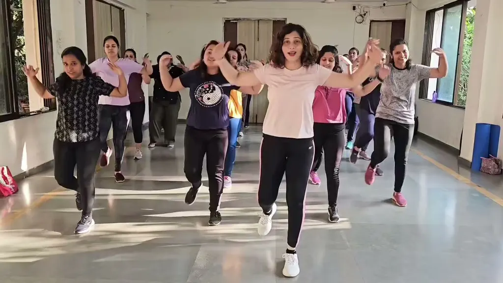 D-Dance — Dance in Thane West
