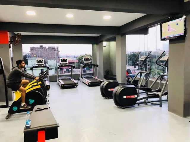 Republic Fitness Bikasipura — Yoga in Bikasipura