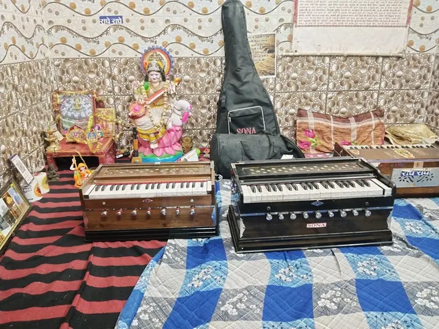 Sur-taal Music Academy — Music in Jahangirpuri