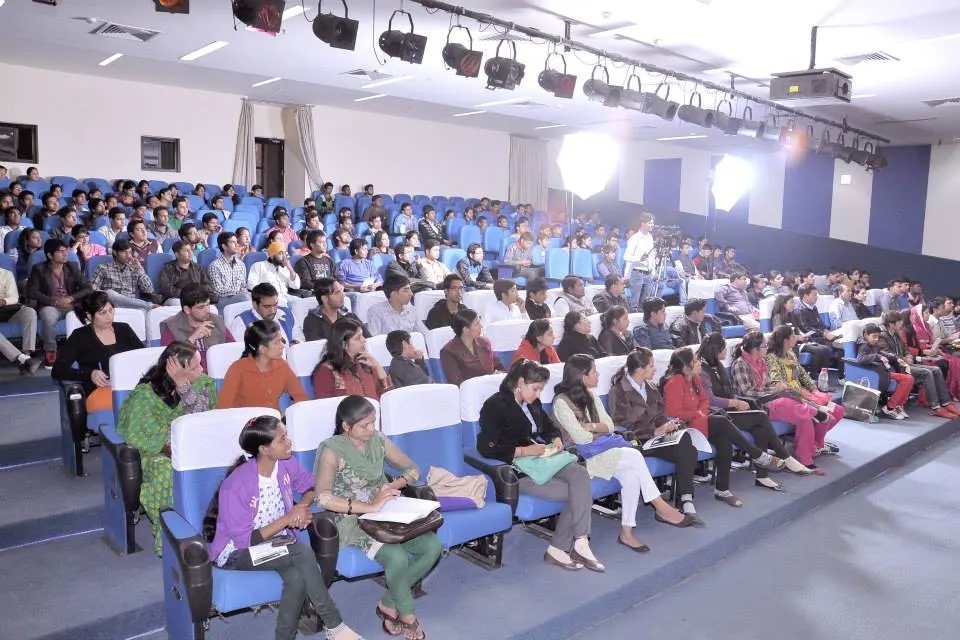NIEL- Best Spoken English & Personality Development Institute — Language in New Industrial Township