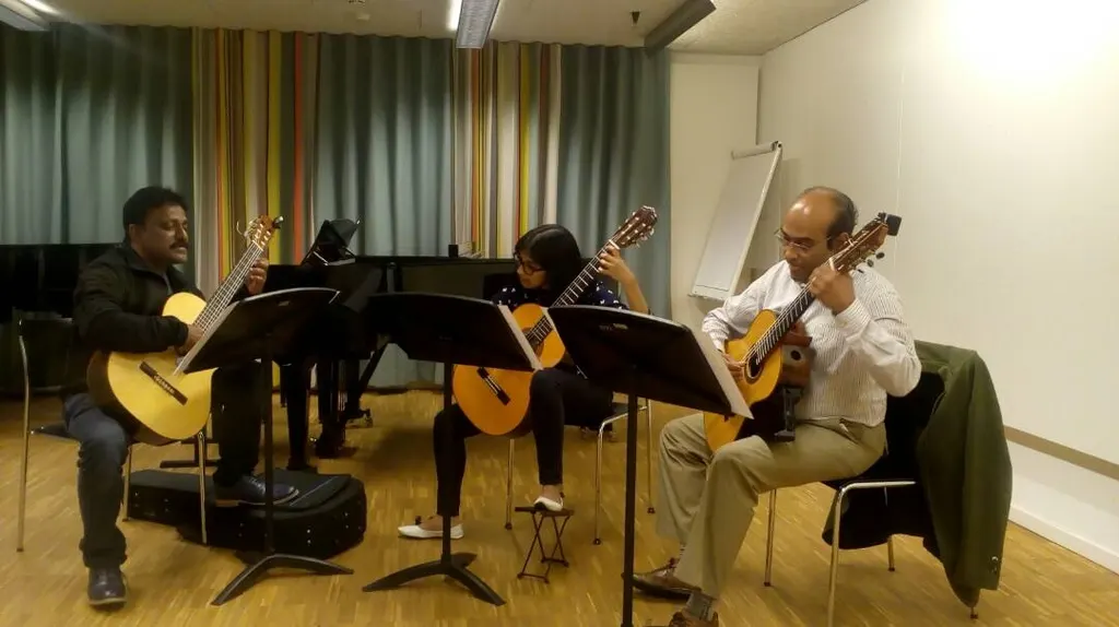 Guitar Lessons — Music in Victoria Layout