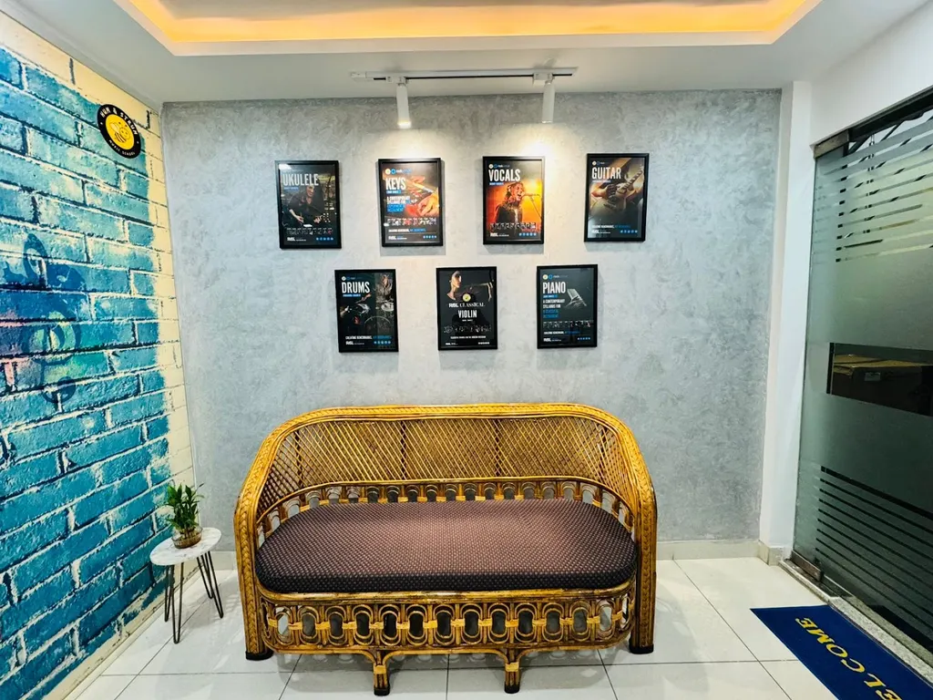 Hum & Strum Music School, Harlur — Music in Haralur