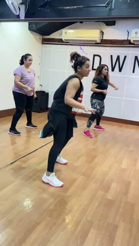 Movewithdeepa (Deepa Ahuja) — Dance in Juhu
