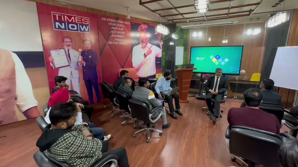 Anurag Aggarwal Institute of Public Speaking and Personality Development Course (in Delhi) — Public Speaking in Kamla Nagar