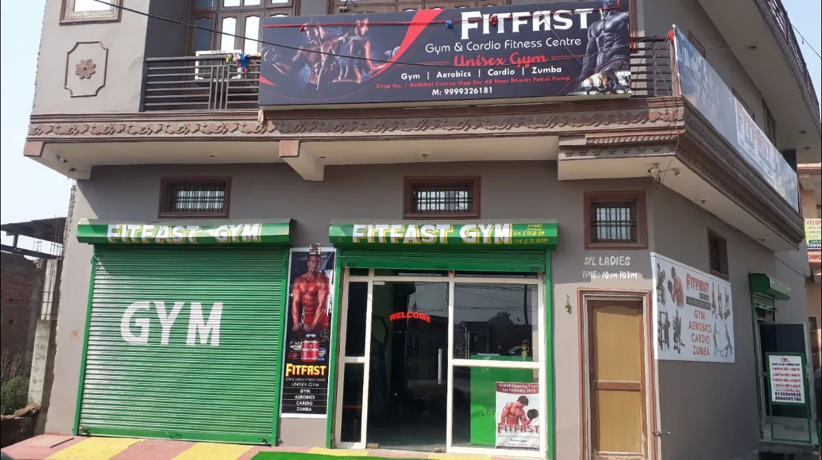 fitfast gym and cardio fitness centre — Fitness Center in Badkhal Village, Faridabad