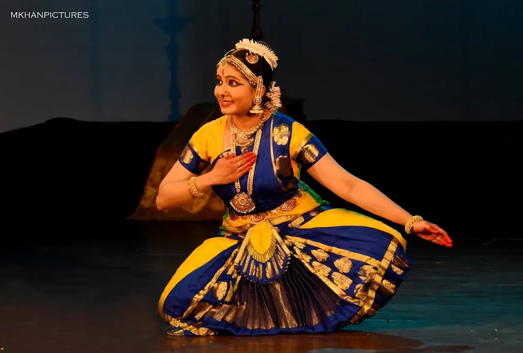 Rukmini Nrithya shaale — Dance in Bilekahalli