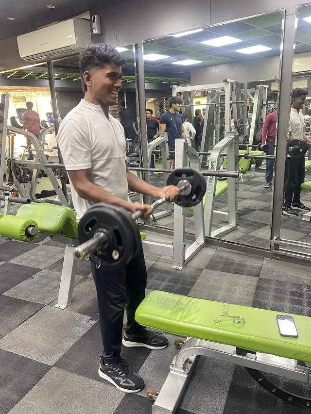 Diamond Muscles Gym