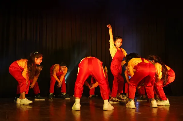 Aliens Dance Academy